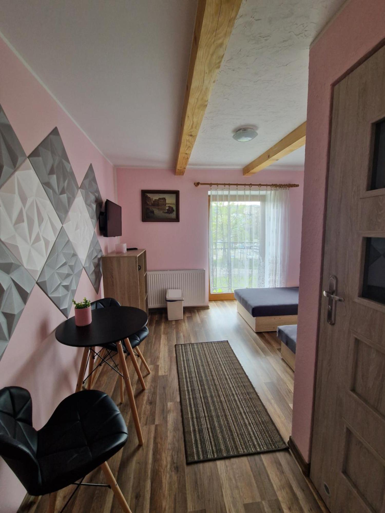 Stara Kuznia Radkow Hotell Rum bild